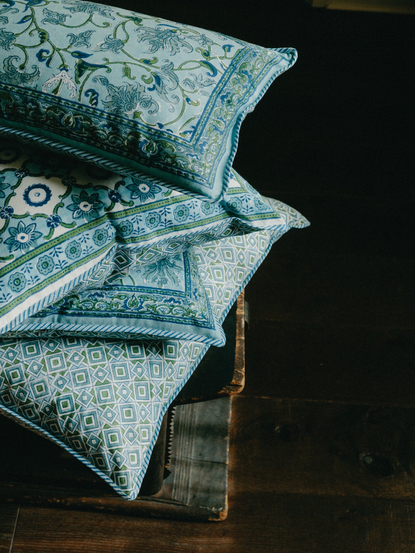 Bela Cushion