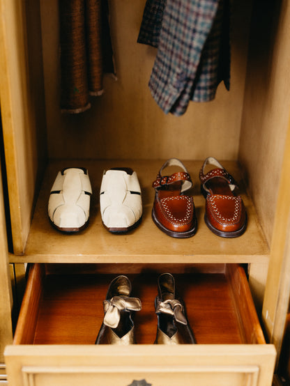 Licia Suede Oat Clogs